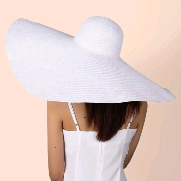 Huge Straw summer sun Hat - Picture 10 of 11